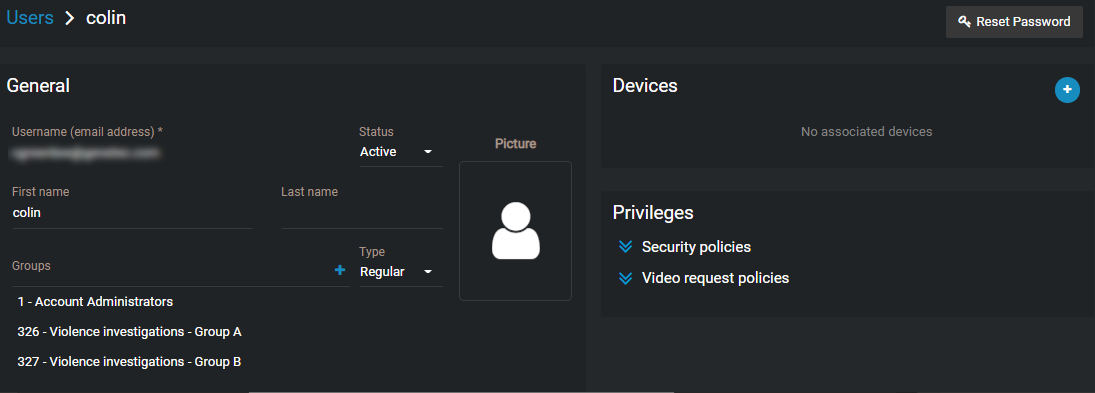 A user profile showing no devices assigned to the user.