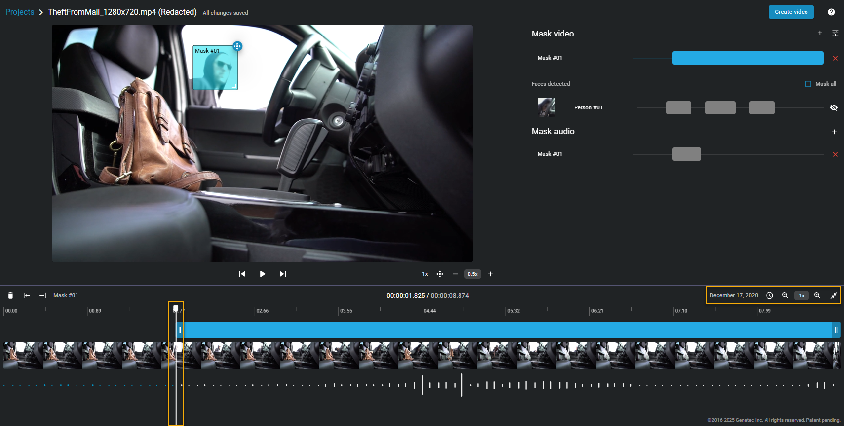 L'éditeur vidéo affichant l’application de la censure audio et vidéo, ainsi que les commandes de suivi et de zoom de la frise chronologique.
