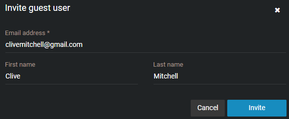 La fenêtre Inviter un utilisateur dans Clearance affichant l’adresse e-mail, le prénom et le nom de la personne à inviter.